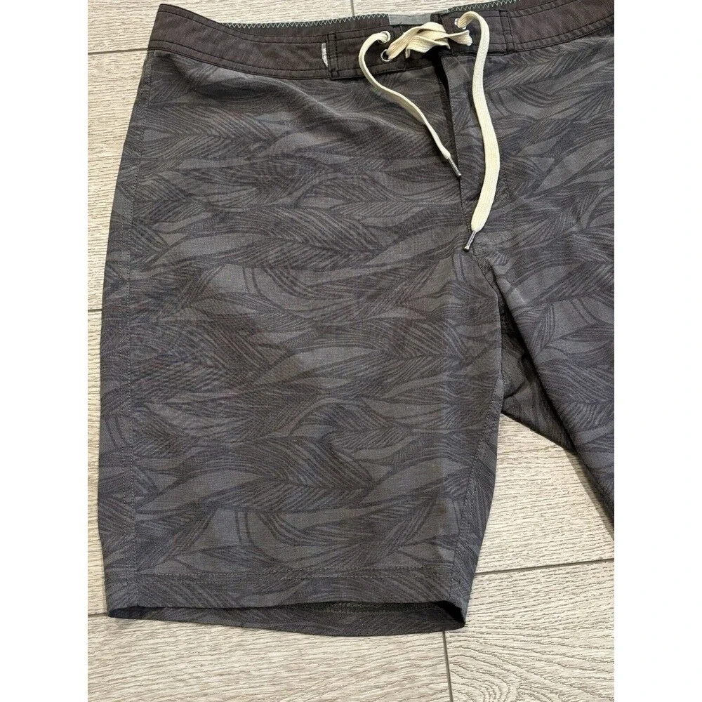 Linksoul Hybrid Shorts Mens 34 Gray Black Palm Swim Trunks‎ Golf Preppy